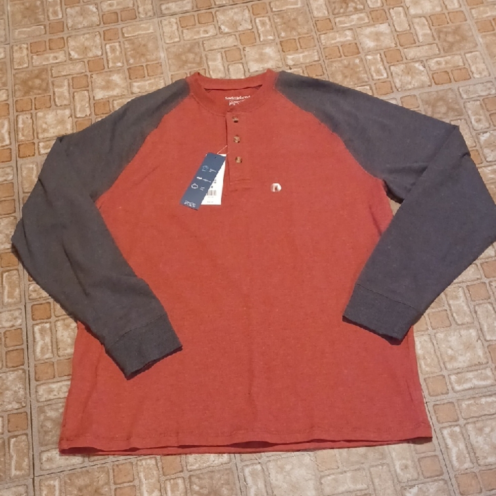 Saddlebred Red and Gray Henley Shirt Men's Size Medium